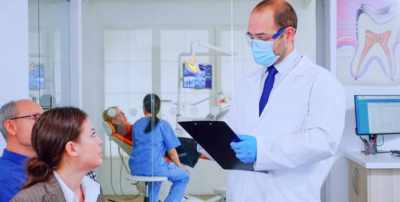 Read more about the article How to choose the best dental professional for your tooth problems?